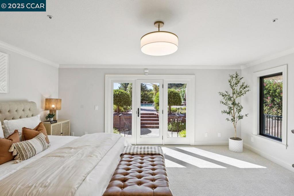 SANDERS RANCH - Residential