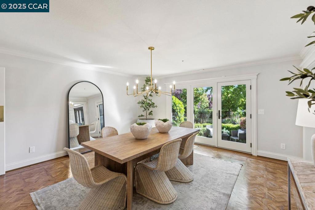 SANDERS RANCH - Residential