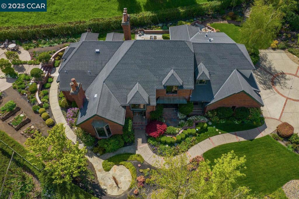SANDERS RANCH - Residential