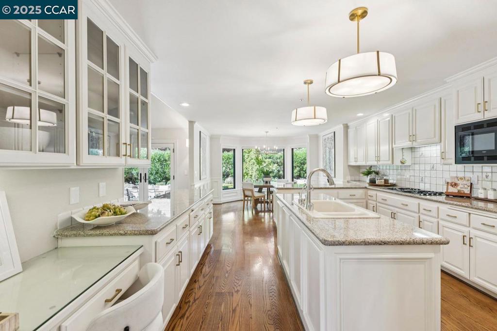SANDERS RANCH - Residential