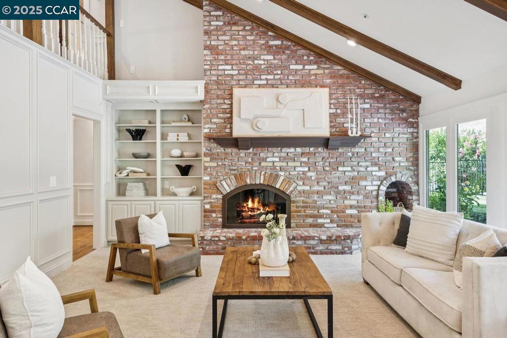 SANDERS RANCH - Residential