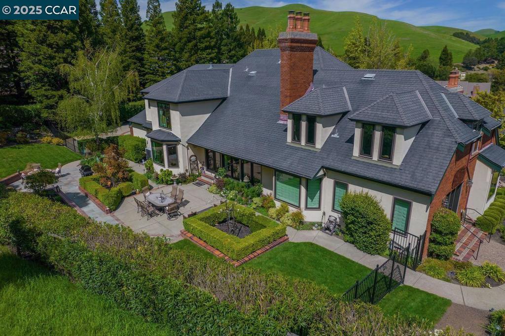 SANDERS RANCH - Residential