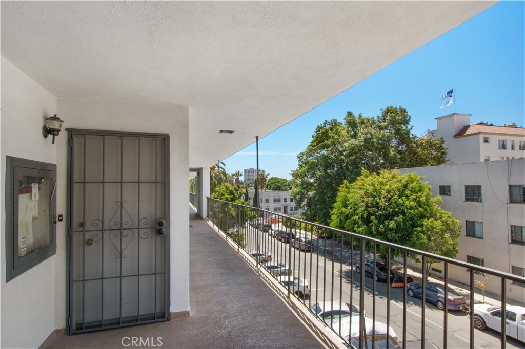 801 E 1st Street 15