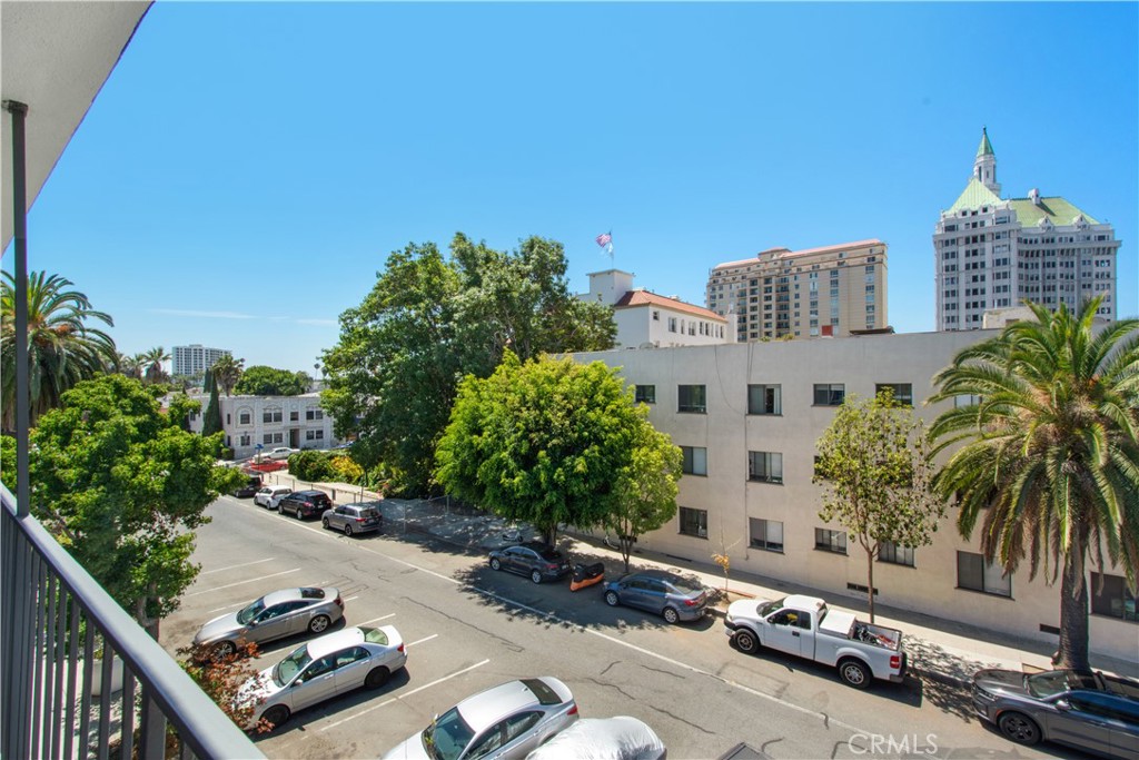 801 E 1st Street 15