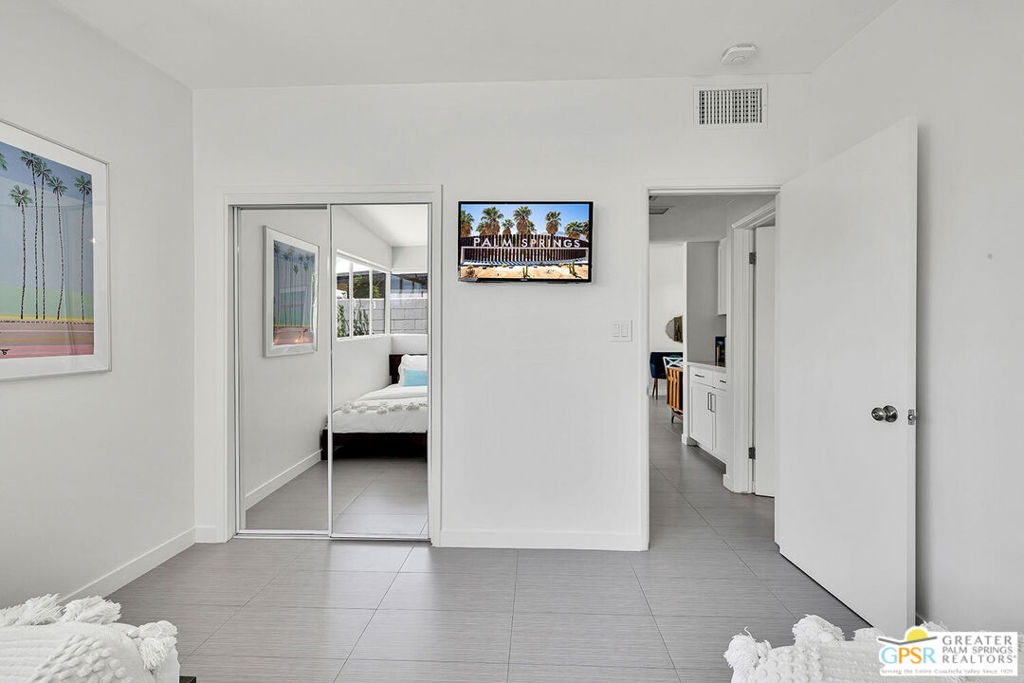 Movie Colony East - Residential