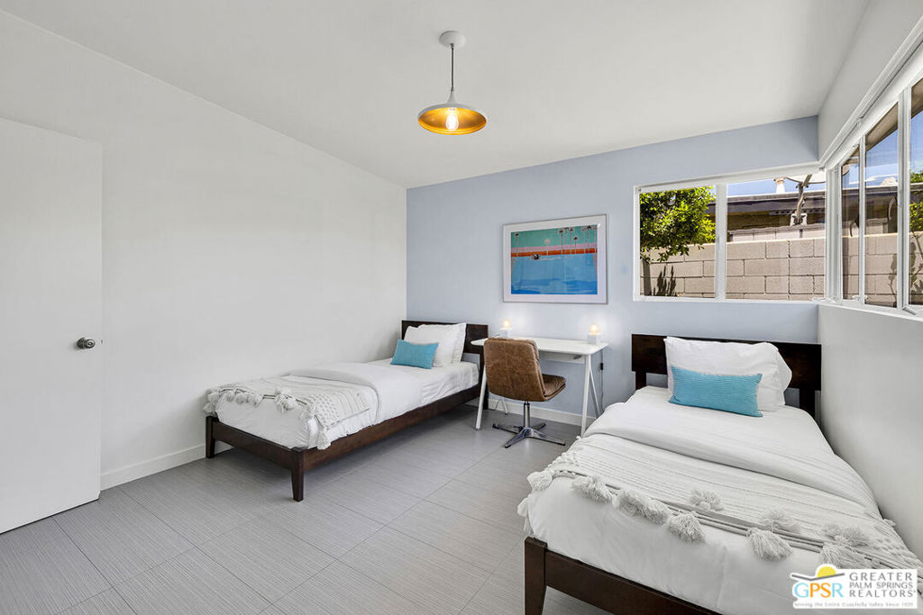 Movie Colony East - Residential