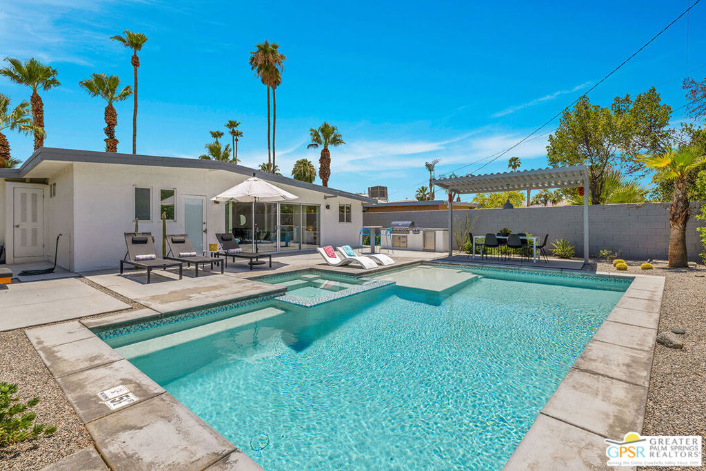 Movie Colony East - Residential