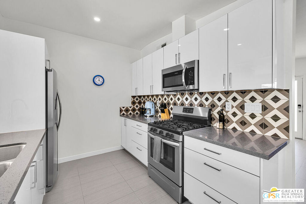 Movie Colony East - Residential