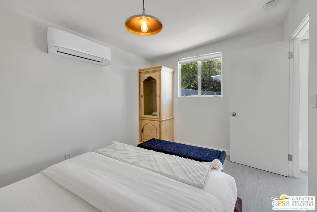Movie Colony East - Residential