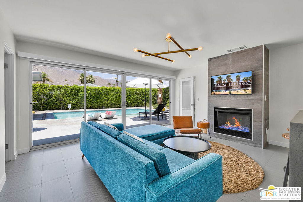 Movie Colony East - Residential