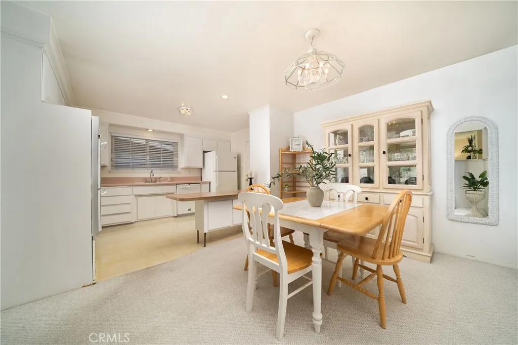 Los Alamitos, California 90720, United States, 3 Bedrooms Bedrooms, ,2 BathroomsBathrooms,Residential,Active,172715