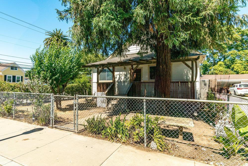 358 6th Street