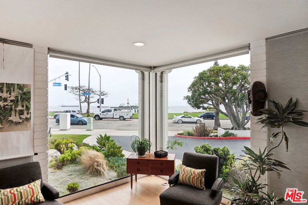 2999 E Ocean Boulevard 120