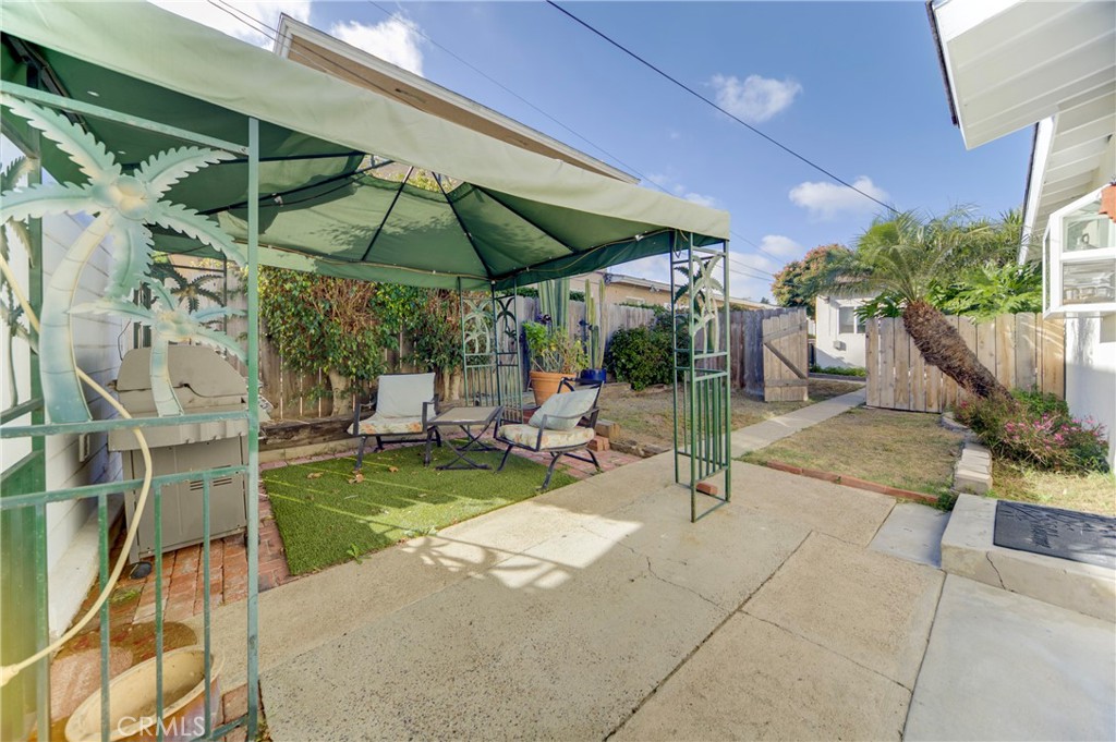 Pacific Beach - Residential Income