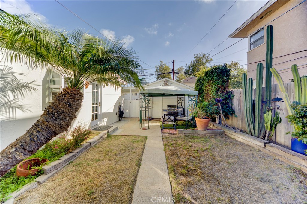 Pacific Beach - Residential Income