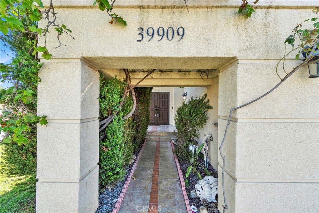 39909 Via Castana