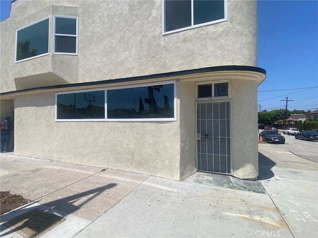 3201 W Florence