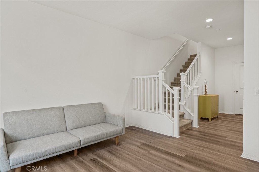 2845 E Berry Loop Privado 33