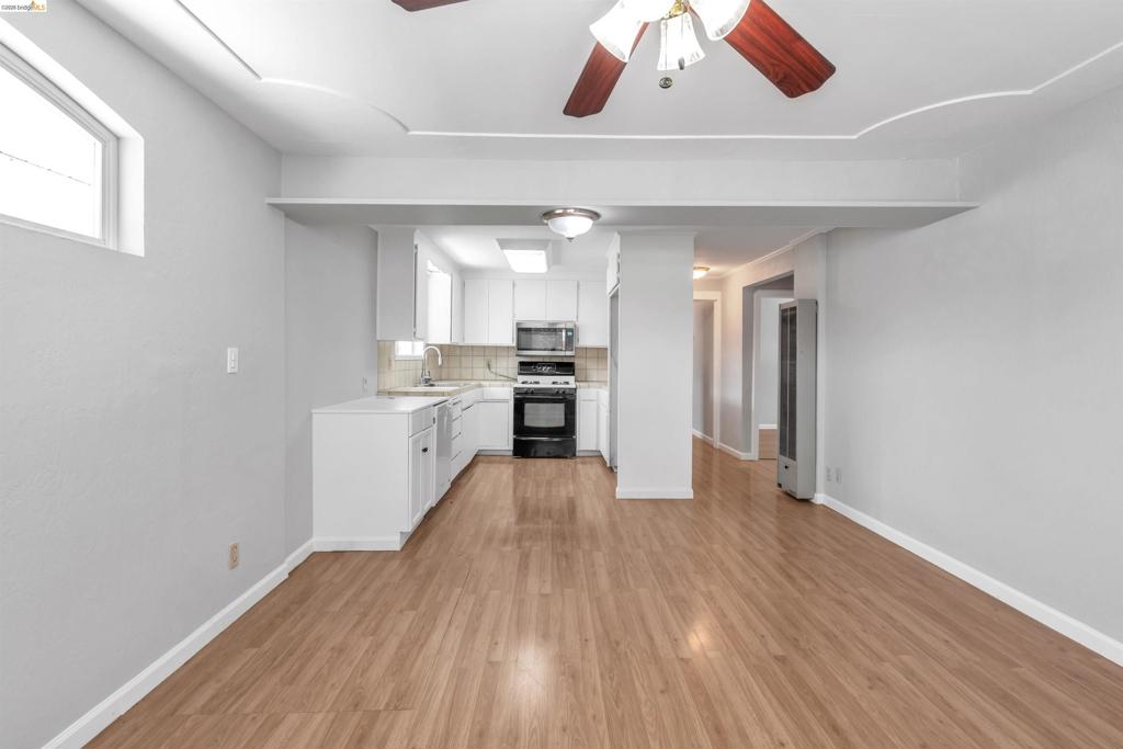 36863 Elm St