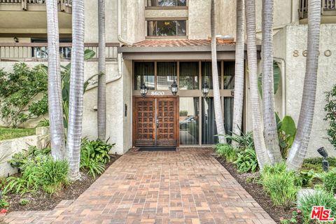 Photo of 8600 Tuscany Avenue #304, Playa Del Rey, CA 90293 (MLS # 25618903)