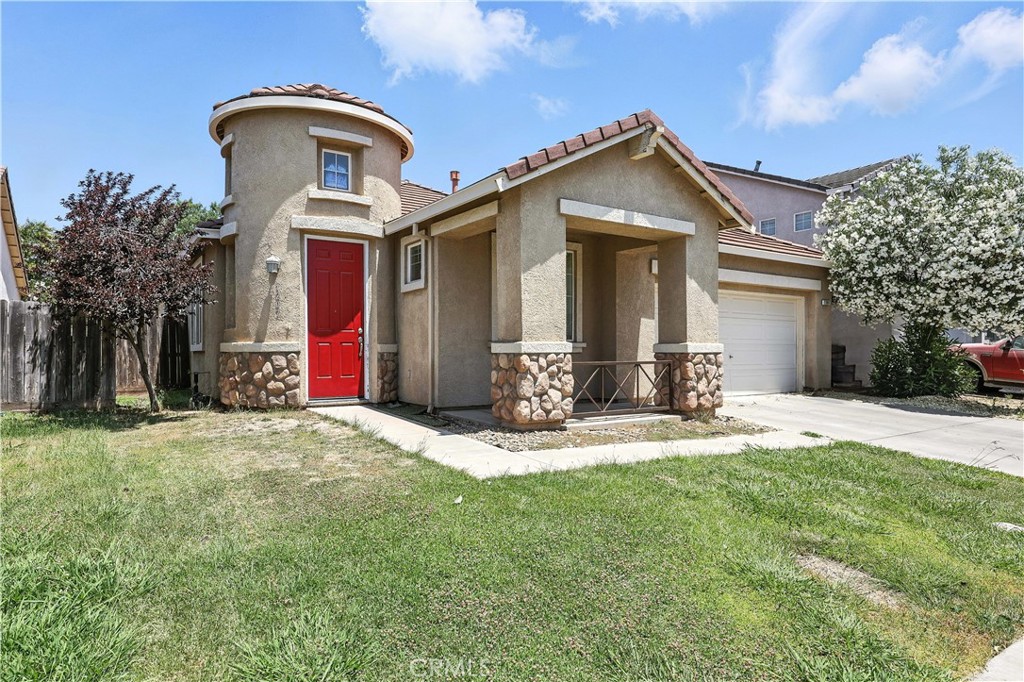 Welcome to 1207 Strawberry Dr in Prime North Merced location. This well-kept home offers 4 bedrooms, and 2 bathrooms, approximately 1894 sq ft and is close to UC Merced, Merced College, Merino Park, schools, shopping, and medical. Enjoy a thoughtfully design floor plan with plenty of natural light and comfortable living space throughout. This home combines convenience with charm, making it perfect for anyone looking for easy access to everyday essentials. This gem is move in ready, and won't last long, schedule your tour today!