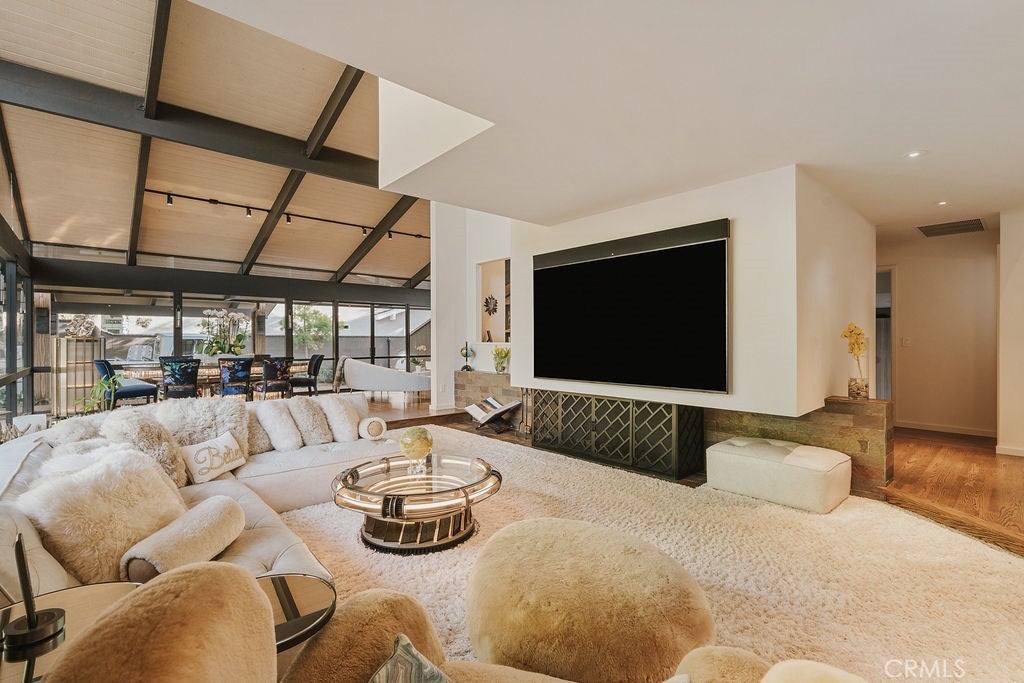 1534 Santiago, Newport Beach CA 92660 - Photo 6