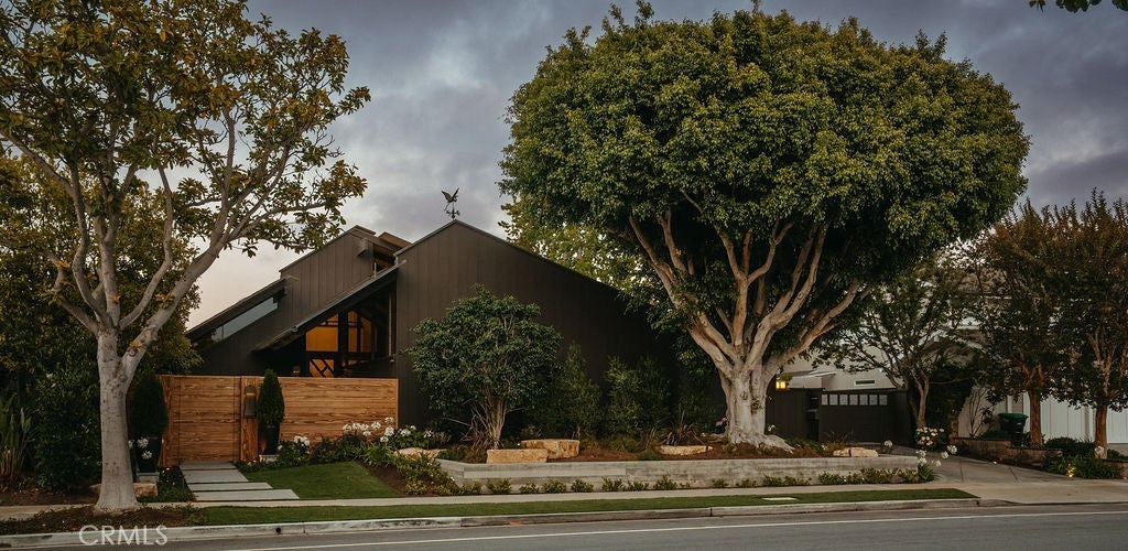 1534 Santiago DR