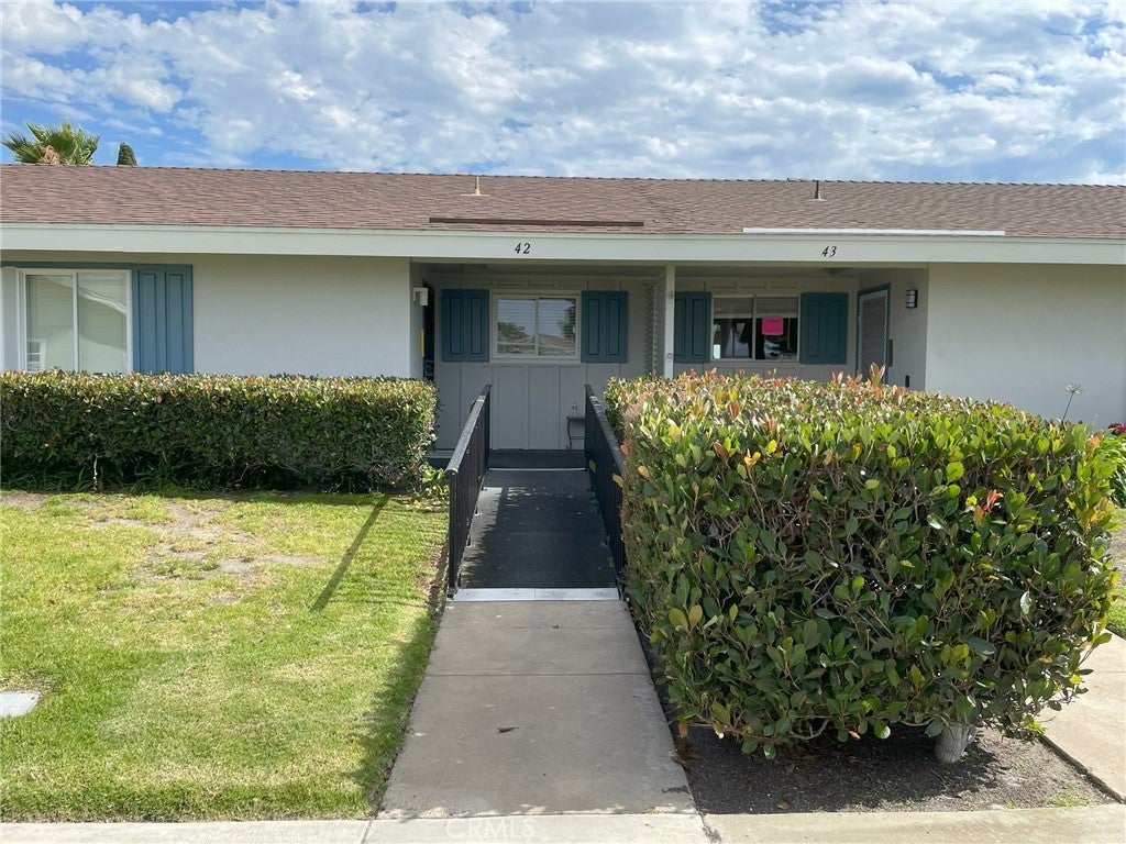 3755 Vista Campana N
