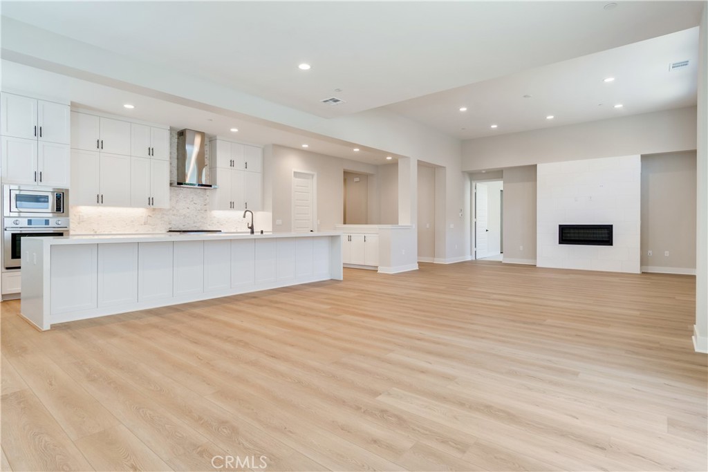 6548 Canyon Oaks Drive