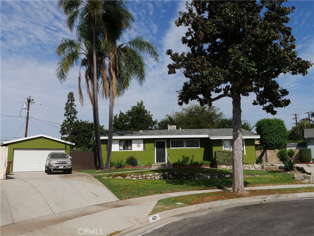 421 N Michael