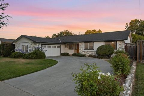 Photo of 1274 Norval Way, San Jose, CA 95125 (MLS # ML82052190)