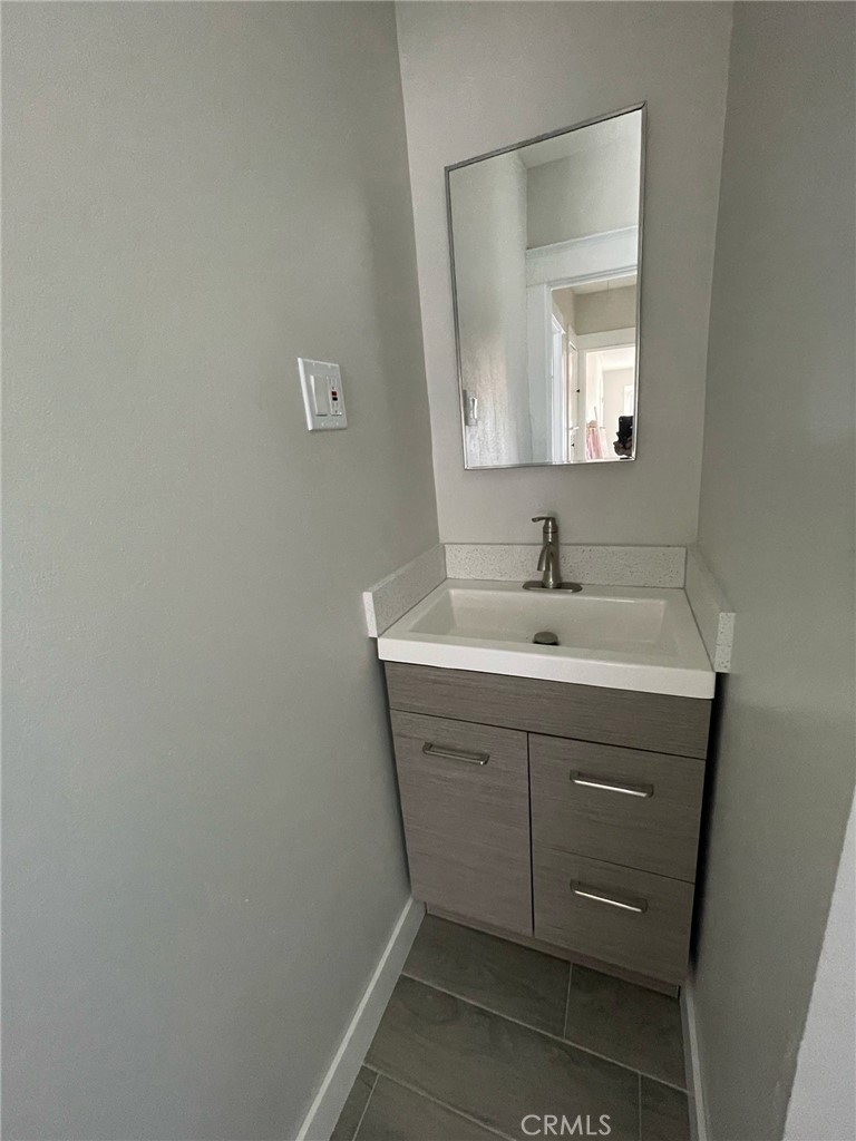 604 S Van Ness Avenue