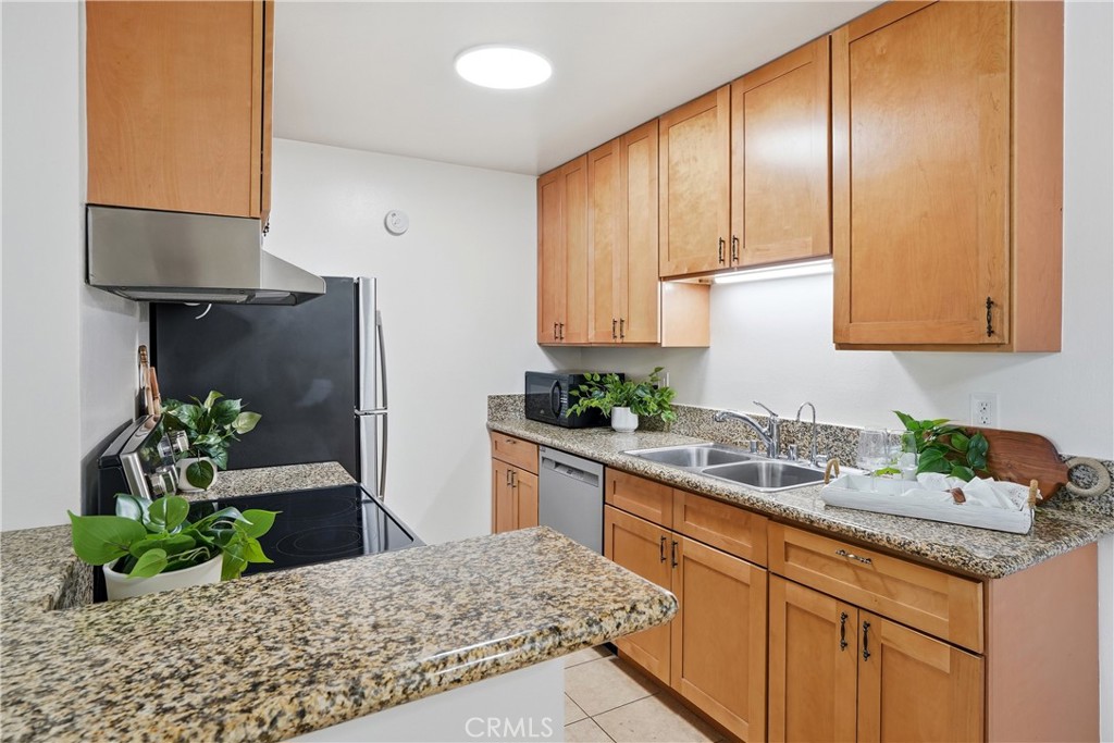 576 N Bellflower 310