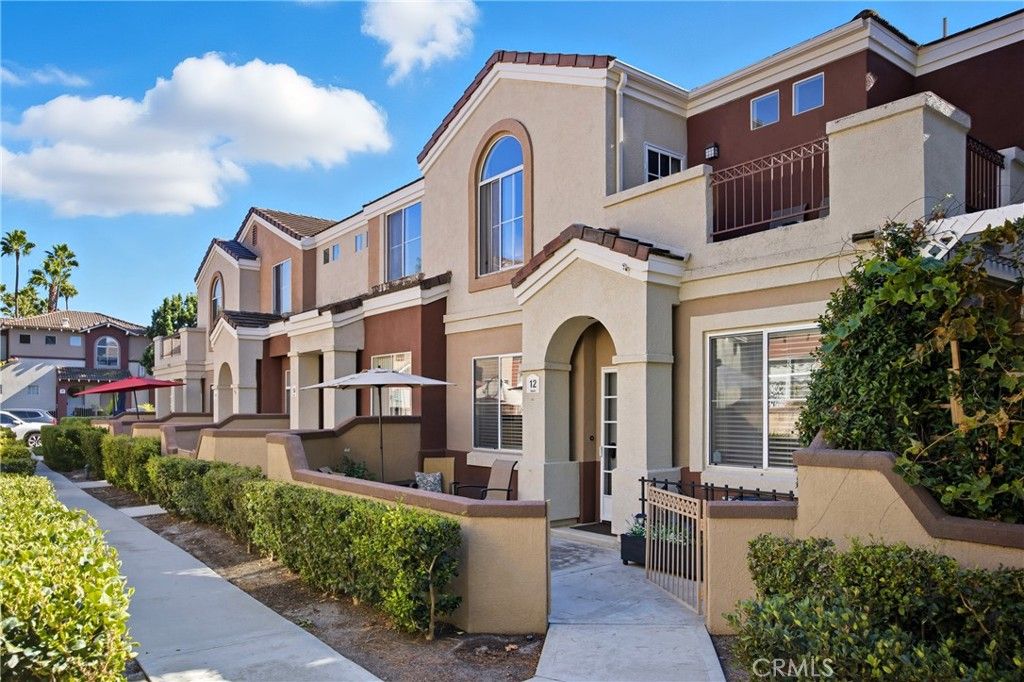 Photo of 12 Anacapa Court, Lake Forest, CA 92610 (MLS # OC25238191)