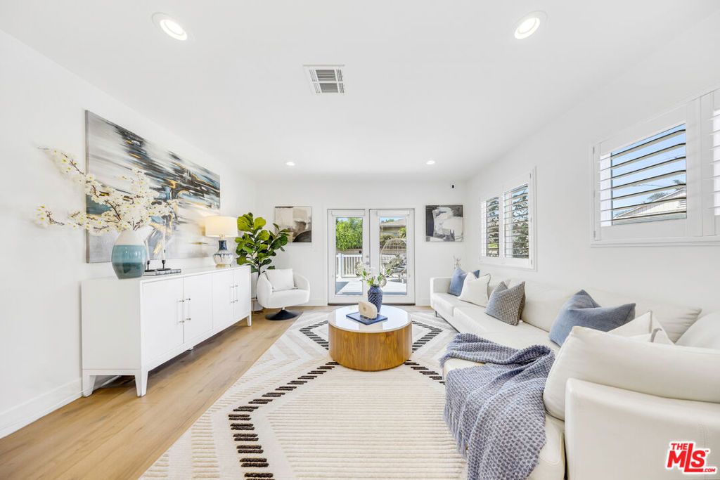 Photo of 11115 Greenlawn Avenue, Culver City, CA 90230 (MLS # 26672071)