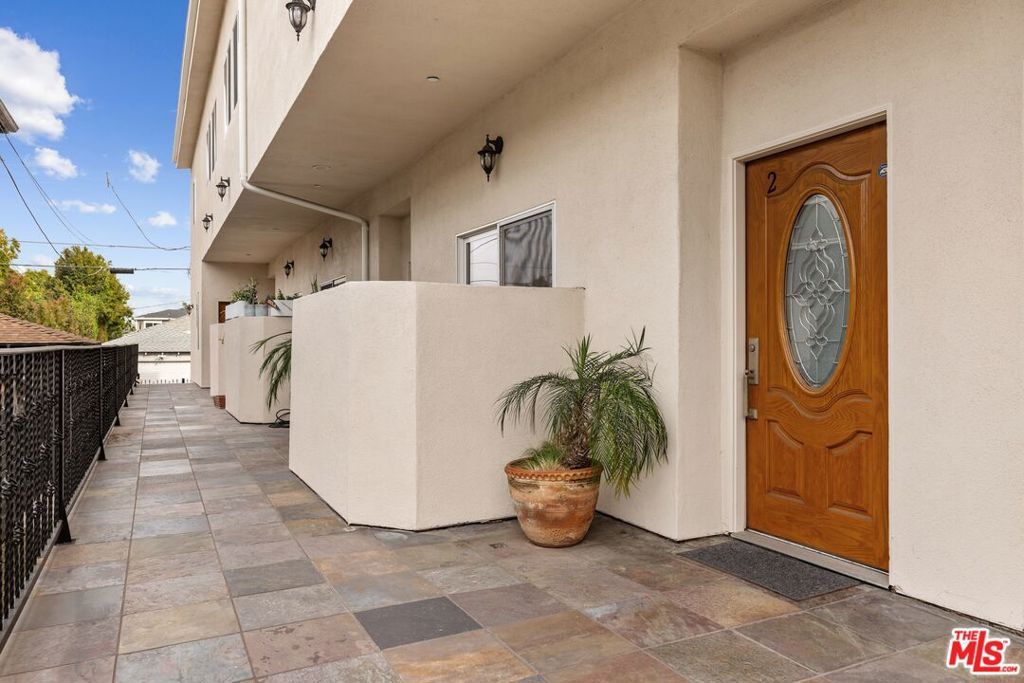 Photo of 2470 S Centinela Avenue #2, Los Angeles, CA 90064 (MLS # 26649785)