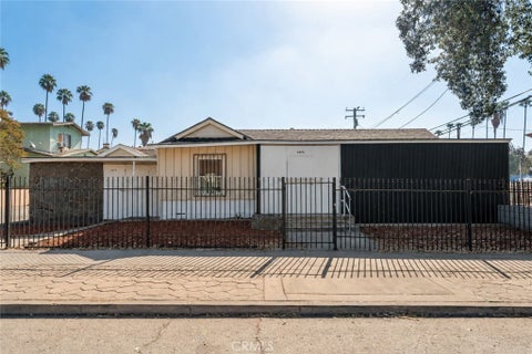 Photo of 1673 N D ST, San Bernardino, CA 92405 (MLS # CV26190718)