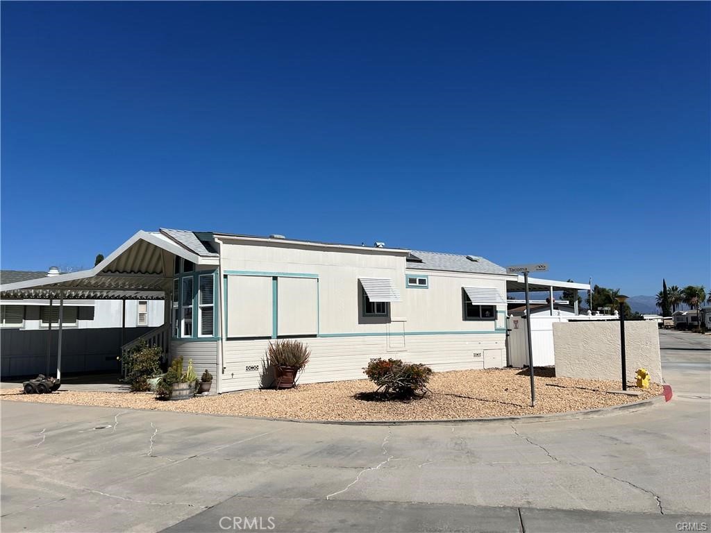 1295 S Cawston
