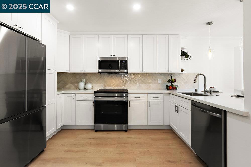 ROSSMOOR - Residential