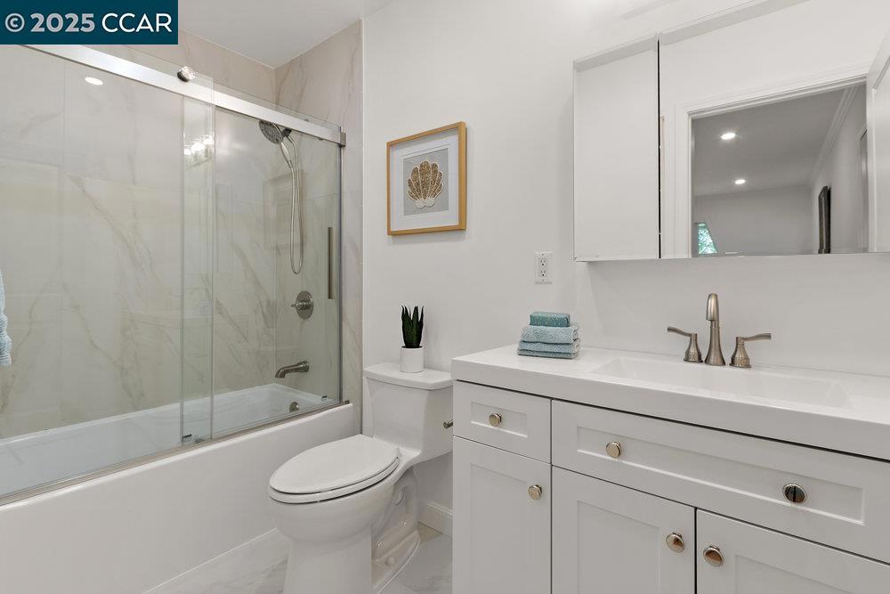 ROSSMOOR - Residential