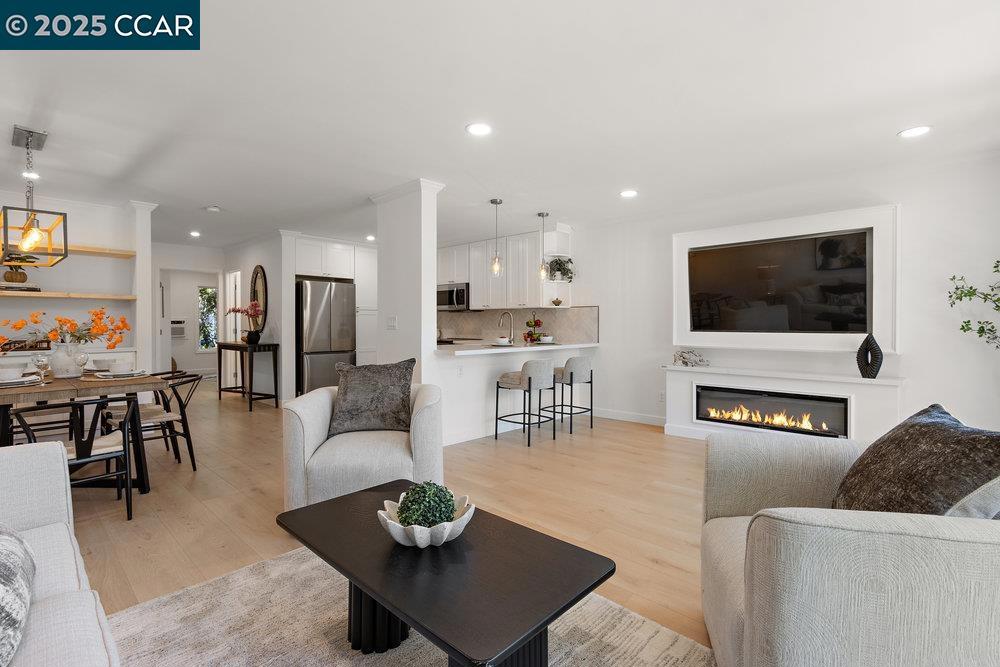 ROSSMOOR - Residential