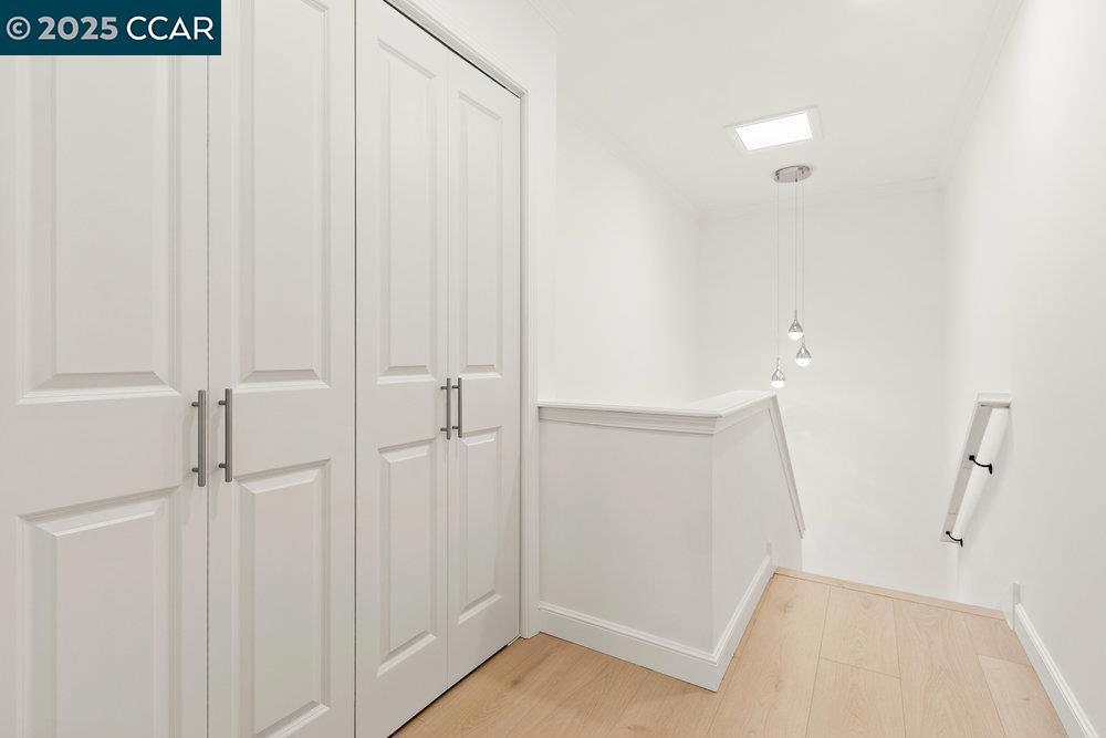 ROSSMOOR - Residential