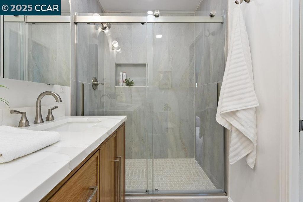 Photo of 3434 Tice Creek Dr Dr #5, Walnut Creek, CA 94595 (MLS # 41116063)