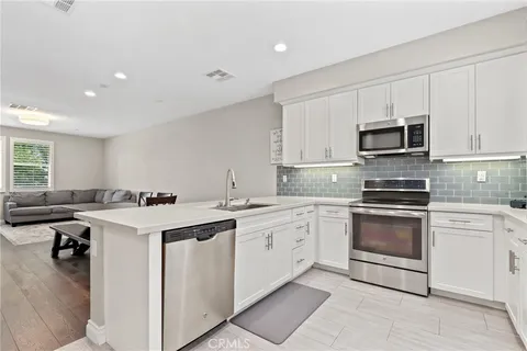 649 W Foothill Boulevard Unit 2, Glendora, CA 91741 - MLS#: PW25241983