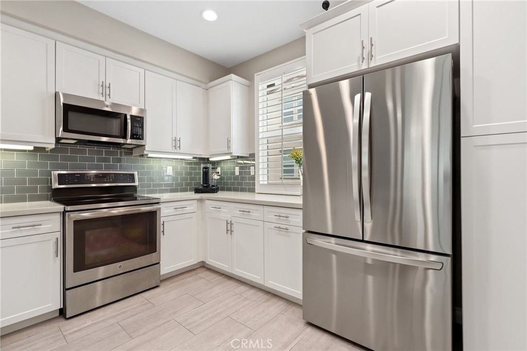 649 W Foothill Boulevard 2