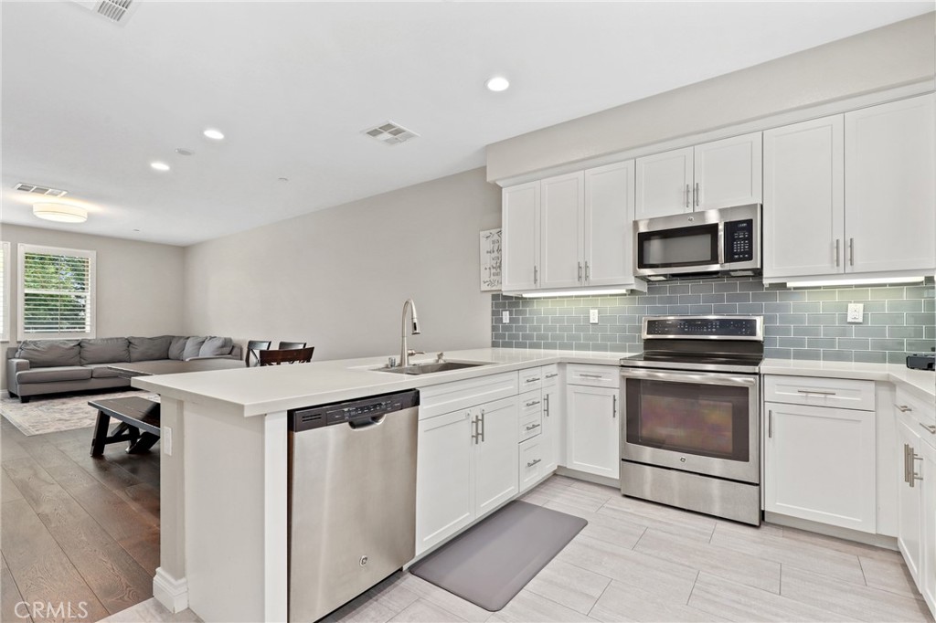 649 W Foothill Boulevard 2