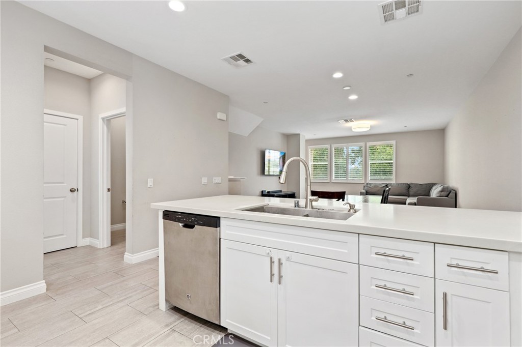 649 W Foothill Boulevard 2