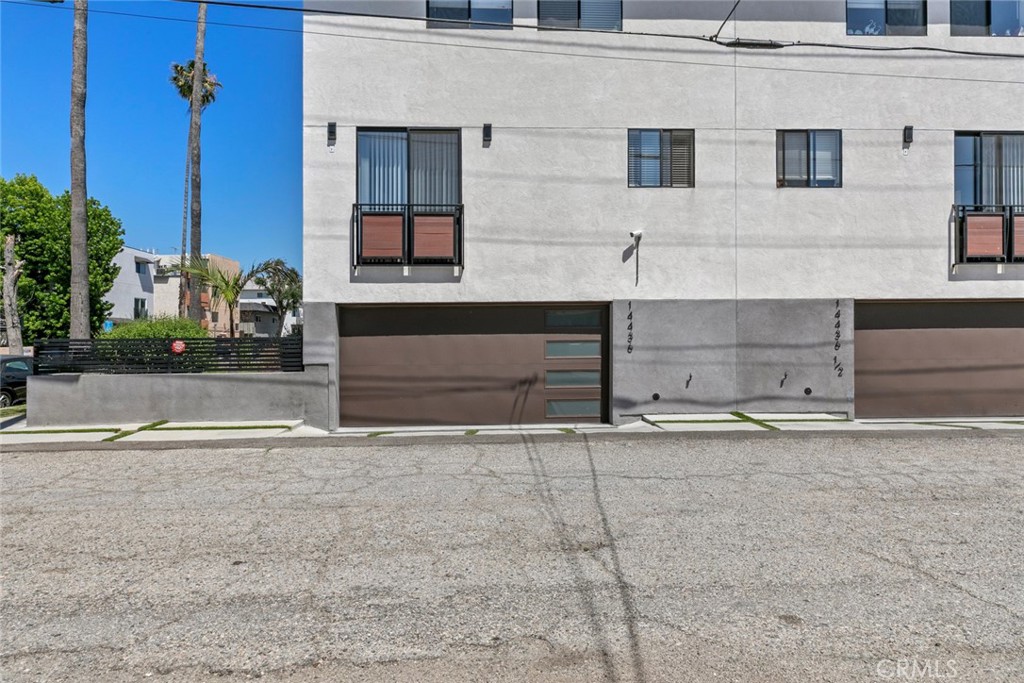 Properties 4 14438 Tiara Street