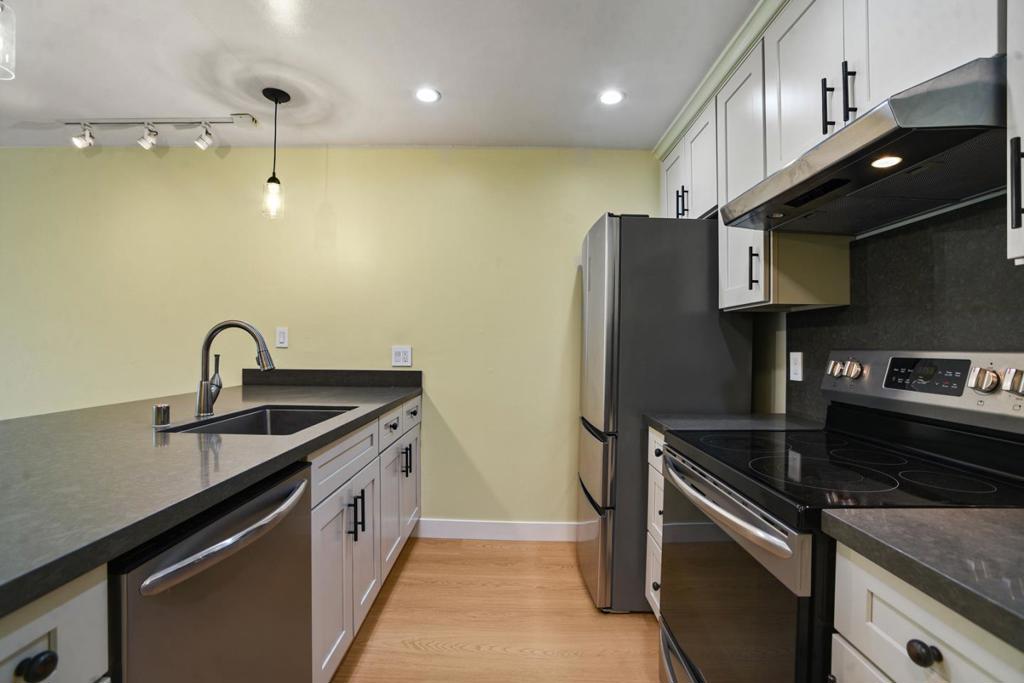 222 Laurel Street 105