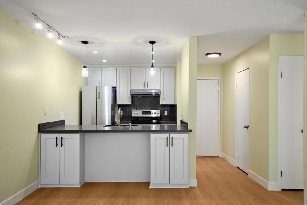 222 Laurel Street 105